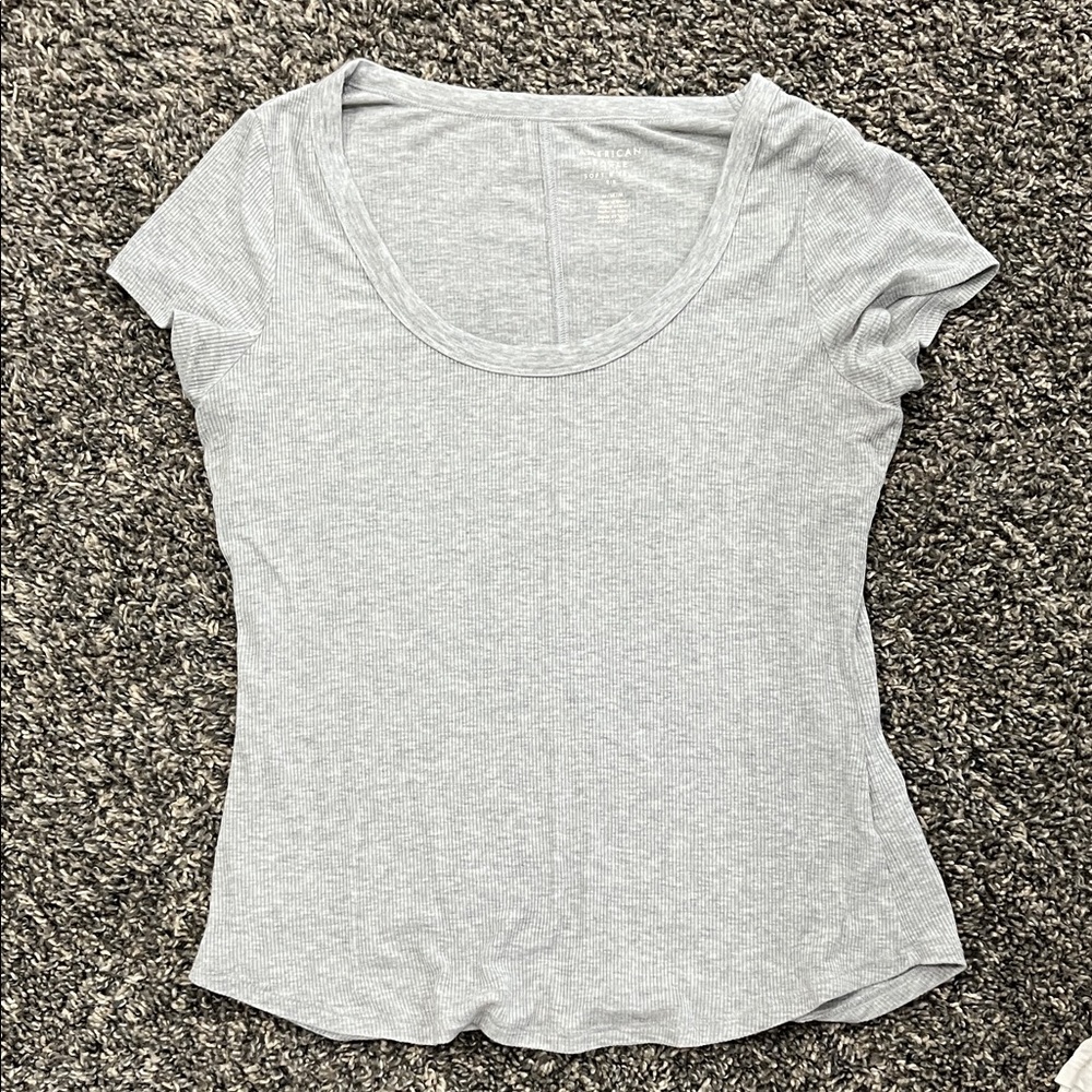 American Eagle Outfitters Light Gray Ribbed Scoop Neck Tee